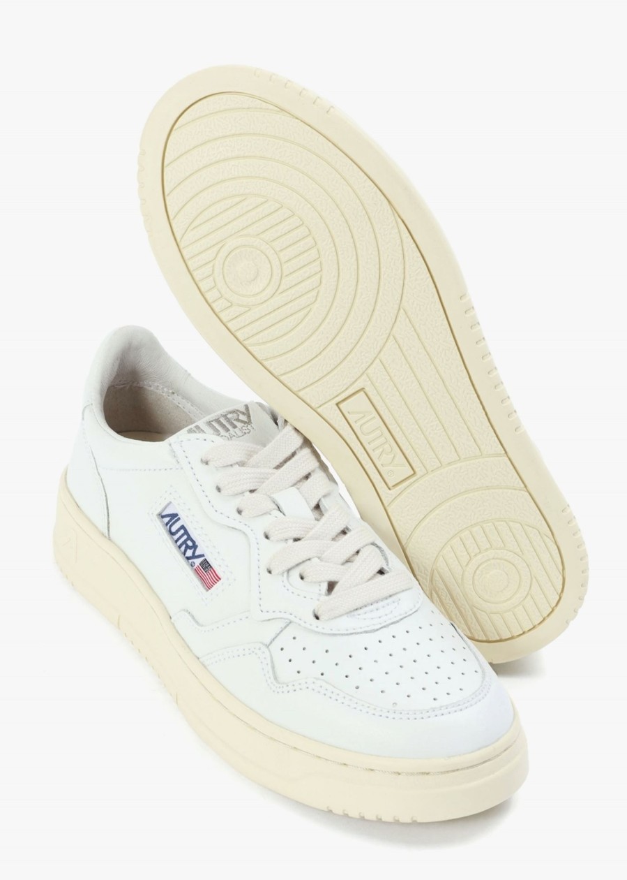 Womens AUTRY Trainers | Womens Medalist Low Leather Trainers In White